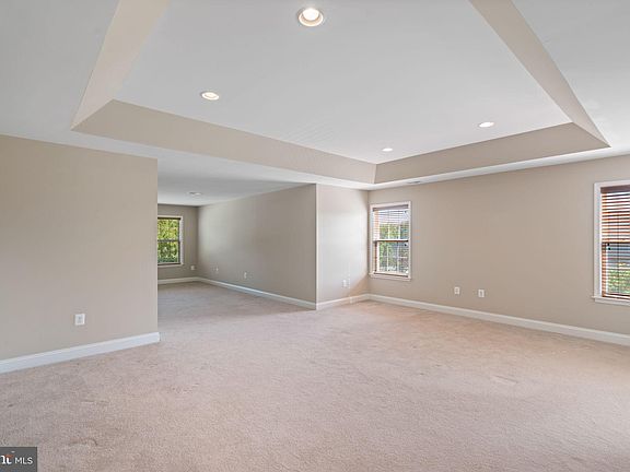 4th image of 4 Prospect Dr