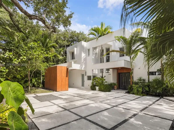 3901 Kumquat Ave, Miami, FL 33133