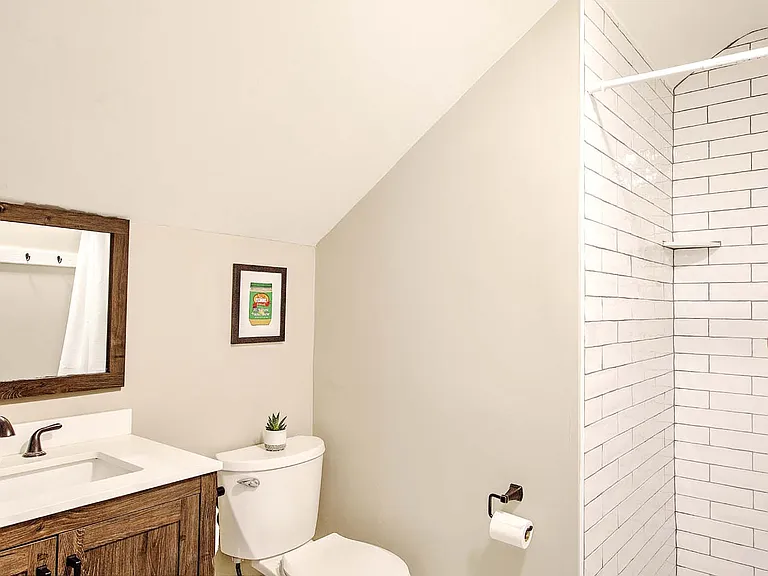 240 Brown St #2 — Photo 43