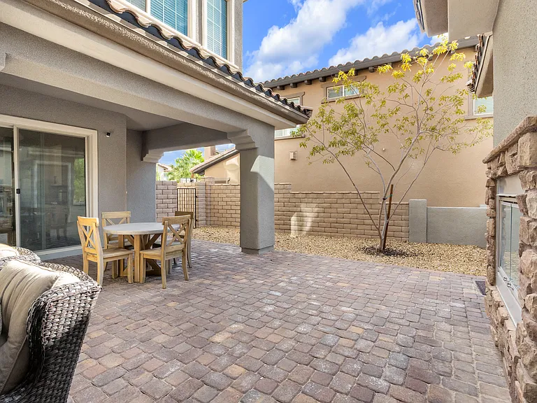 328 Elder View Dr — Photo 4