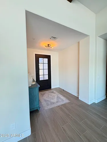 6896 E Lomas Verdes Dr Photo 1