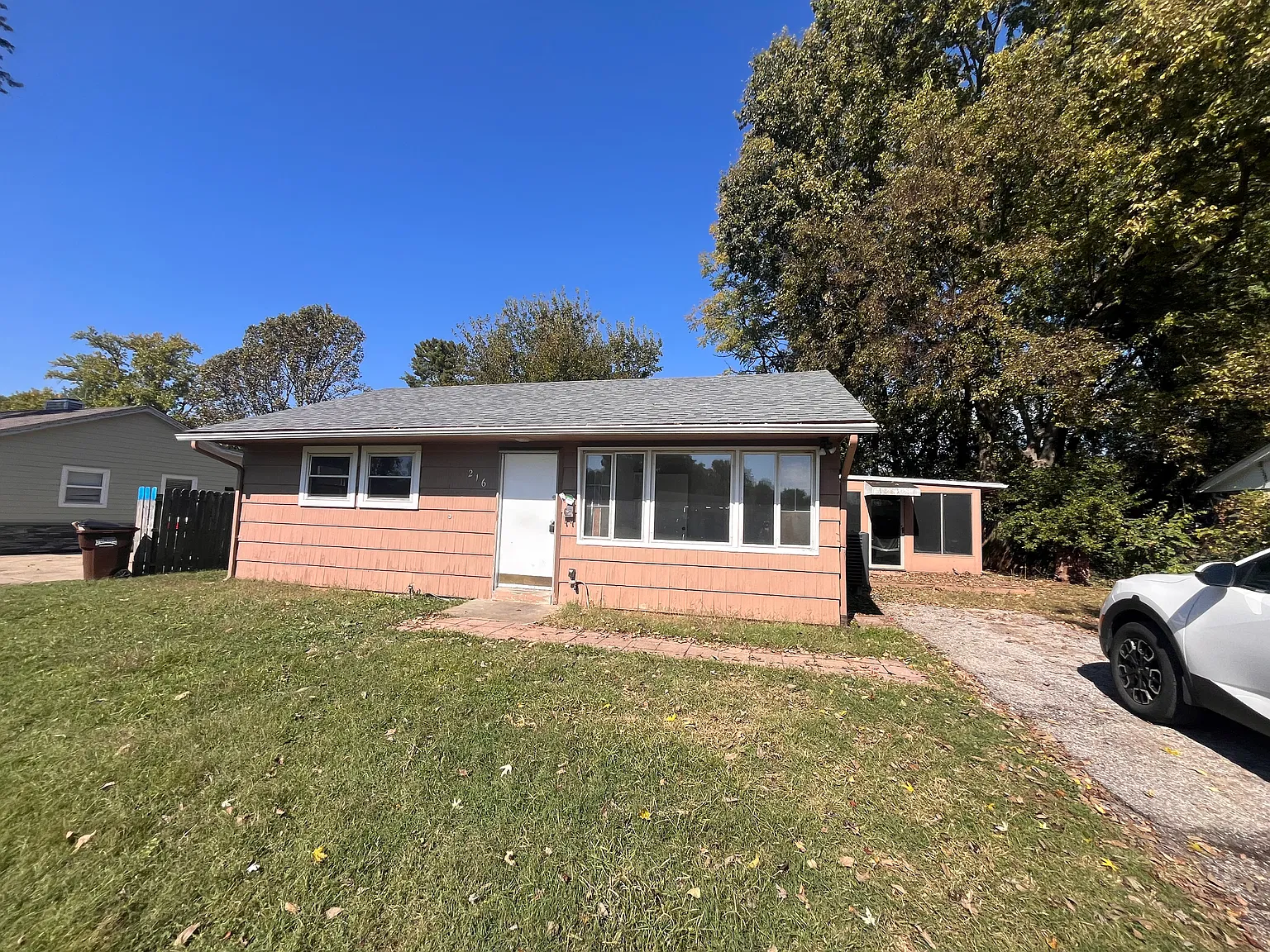 4 bed, 1450 sqft, $1,800 — Photo 1