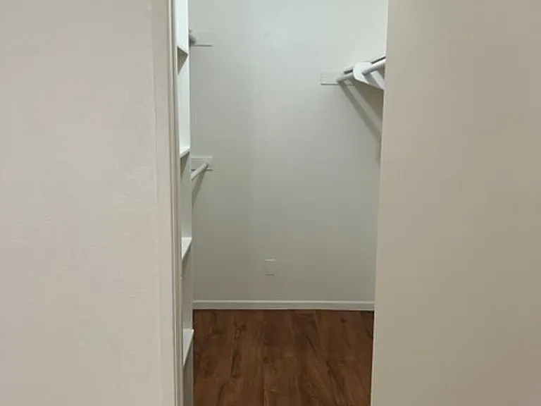 El Dorado Apartments — Photo 55