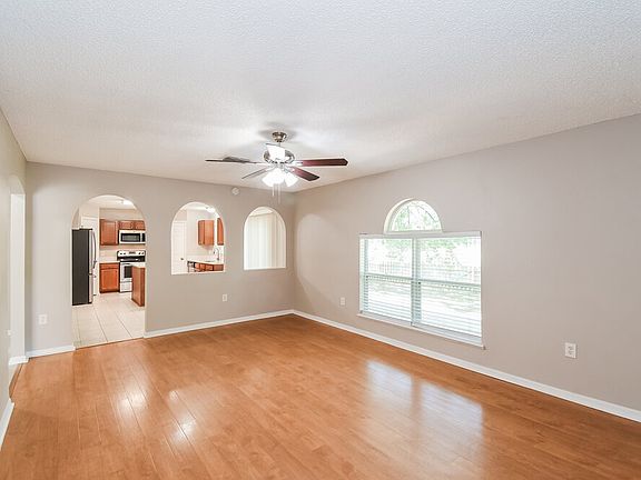 4th image of 8809 Shindler Crossing Dr