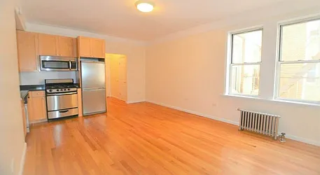 Rented by Manhattan Realty Group