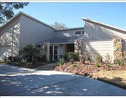 3rd image of 14604 Clarendon Dr