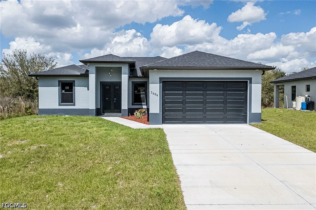3 bed, 2.0 bath, 1661 sqft, $1,950 — Photo 1