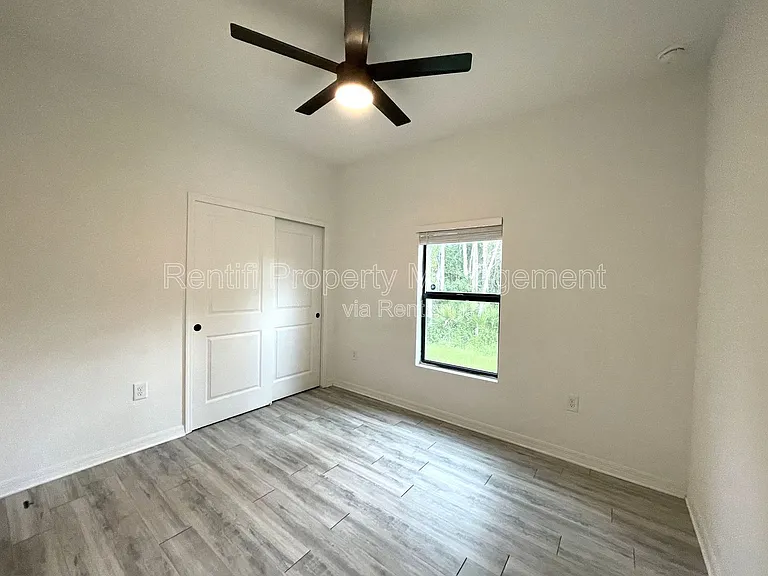 558 Nimitz Blvd — Photo 16