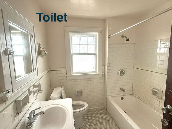 3rd image of 39 Weston Ave Floor 2