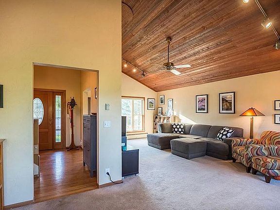 4th image of 40515 Anchor Way