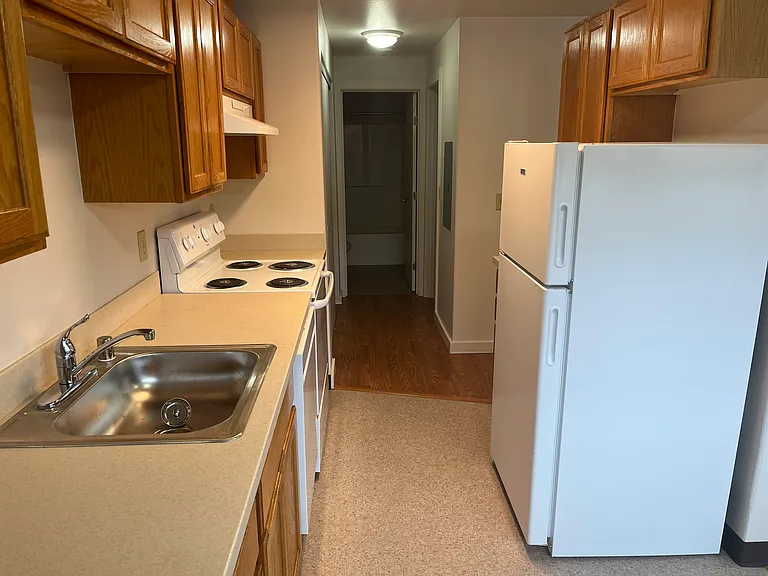 South Shore Court — Photo 10
