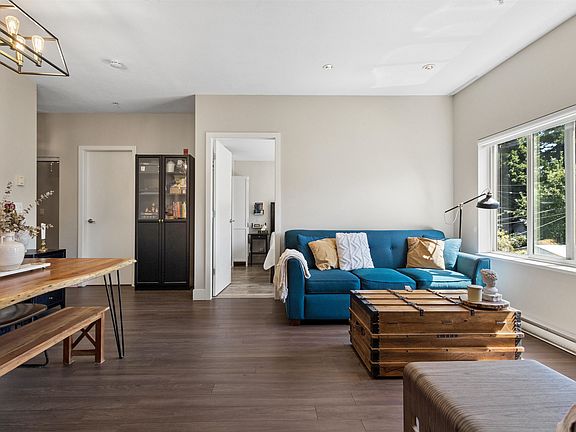 3rd image of 1273 Marine Dr #206