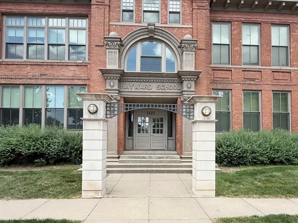 1223 N 9th St APT 110, Lincoln, NE 68508