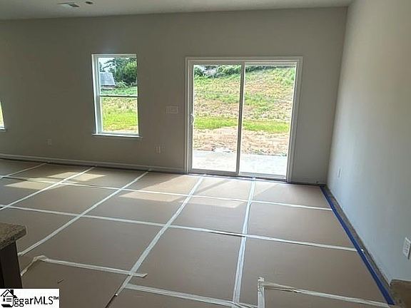 5th image of 140 Cedar Shoals Ct