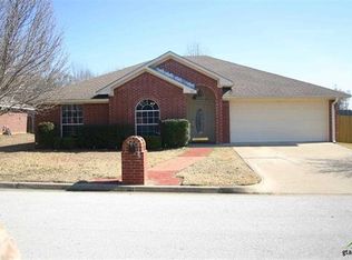 214 Amanda Ct, Whitehouse, TX 75791