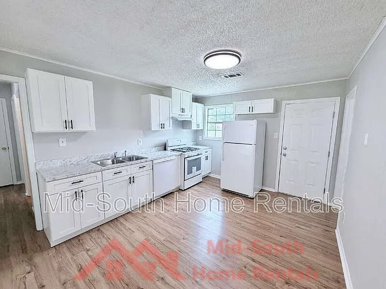 4011 Double Tree Rd — Photo 5