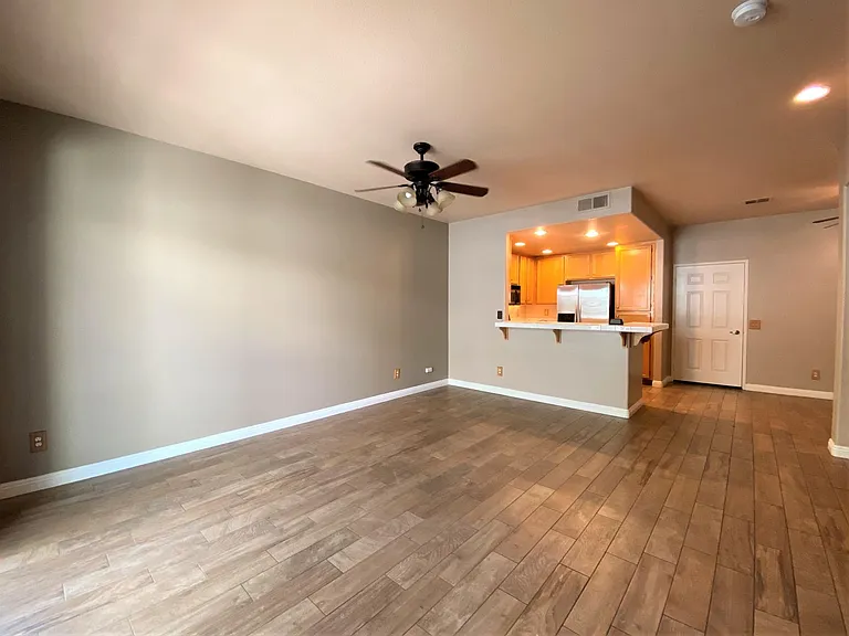 4006 Craven Rd #7 — Photo 3