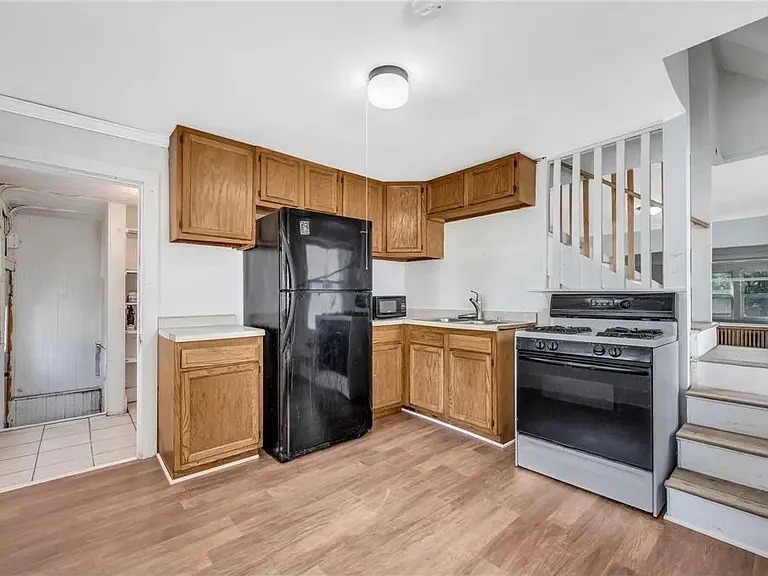 628 Parkway Dr — Photo 15