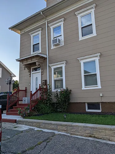 42 Abbott St Photo 1