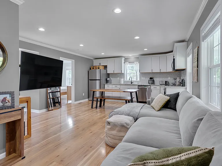113 Murray St — Photo 14