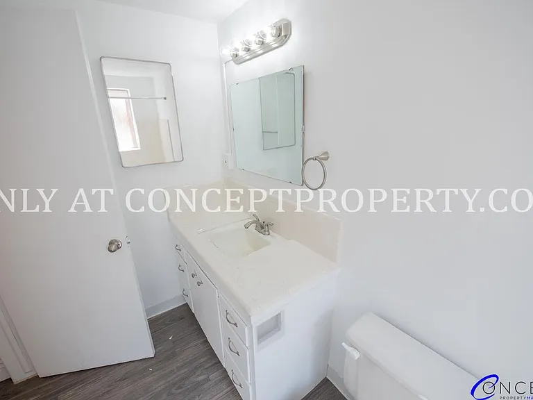 227 E St — Photo 45