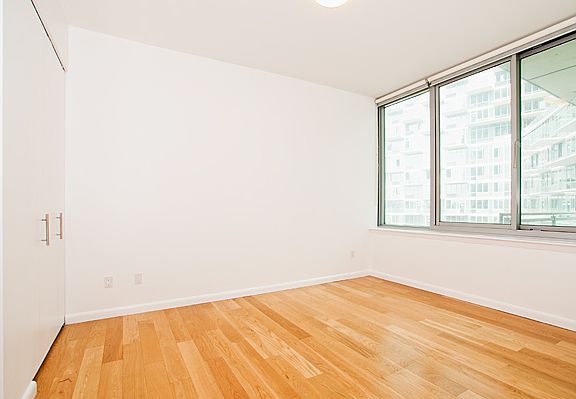 5th image of 46-30 Center Blvd #403