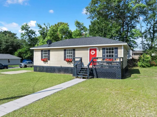 1805 Dr Martin Luther King Jr Dr, Pensacola, FL 32503