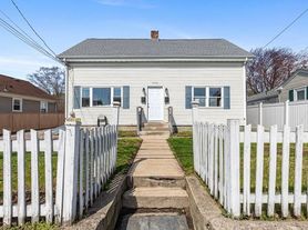435 N Broadway, East Providence, RI