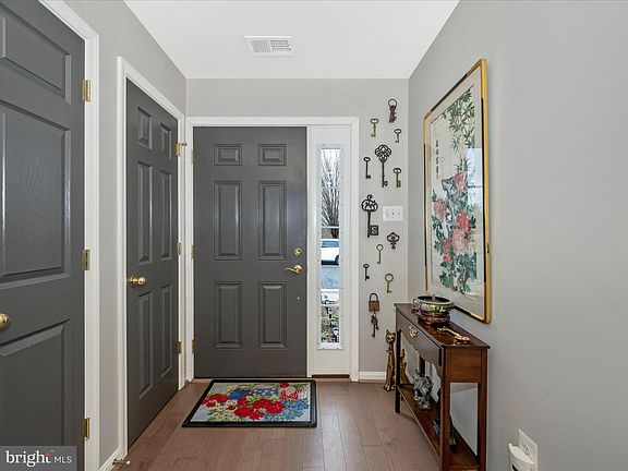 3rd image of 310 E Wainscot Dr