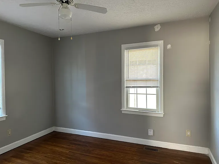 635 Longview Dr — Photo 15