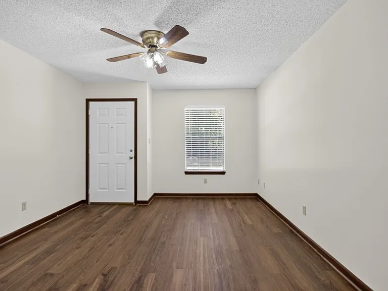 207 Turner Ave — Photo 27