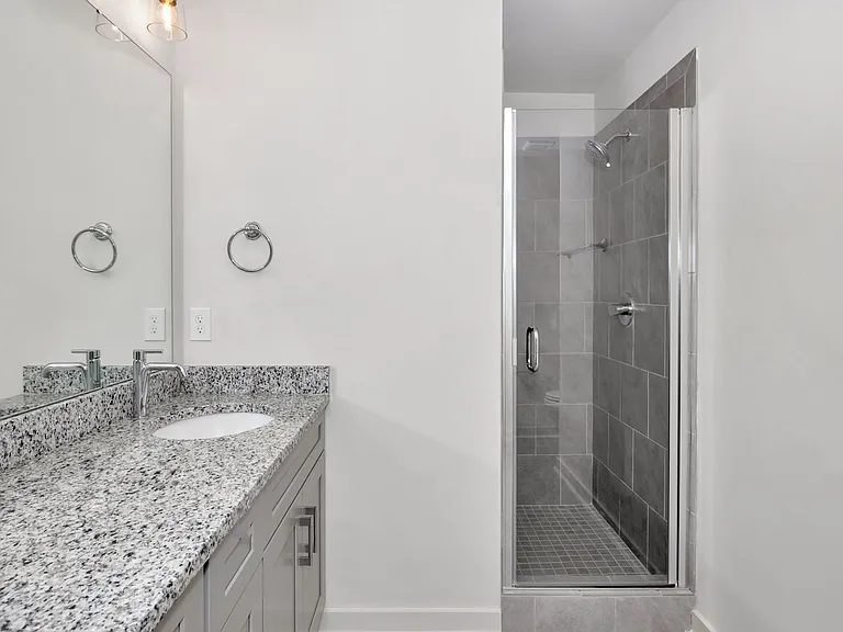 2506 Freeman Rd — Photo 22