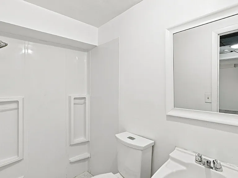 1811 S Irving St — Photo 16