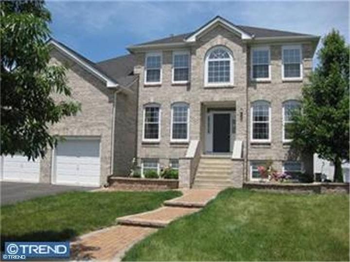 1st image of 2 Berkley Pl