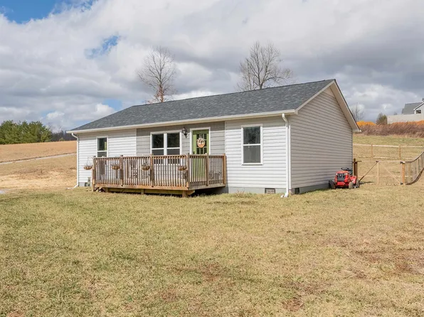 340 Richmond Ave, Rural Retreat, VA 24368