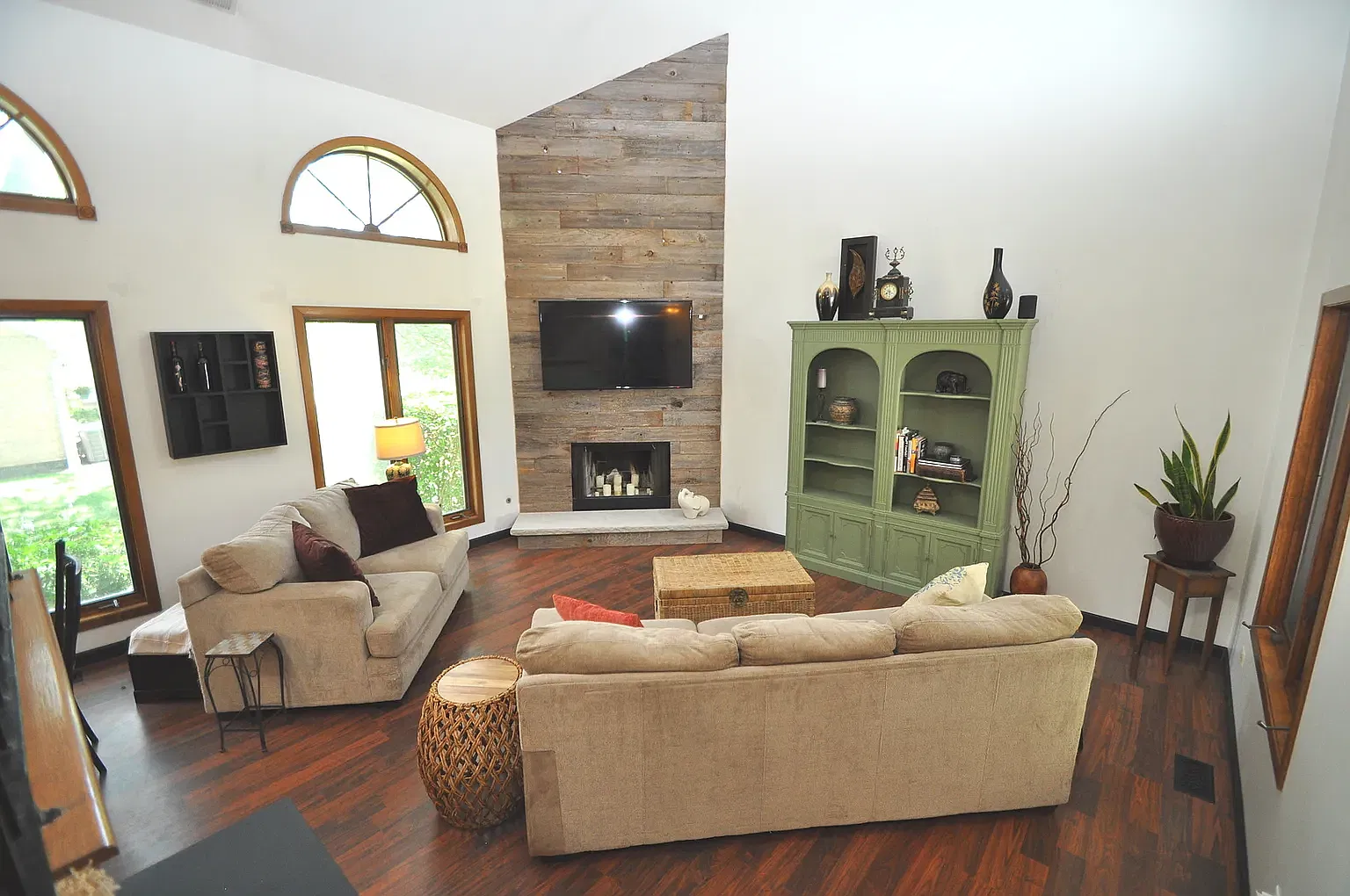 17573 Pheasant Dr — Photo 3
