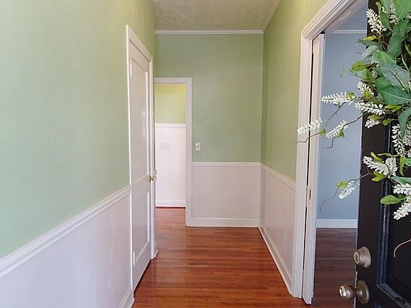 4th image of 901 Reen Dr