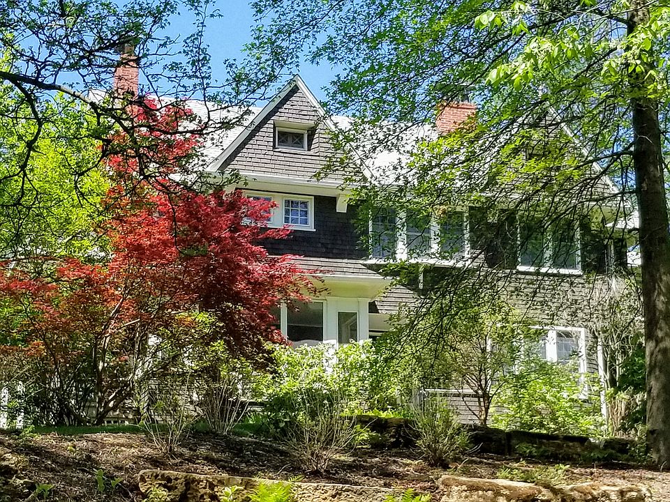 2nd image of 35 Glen Rd