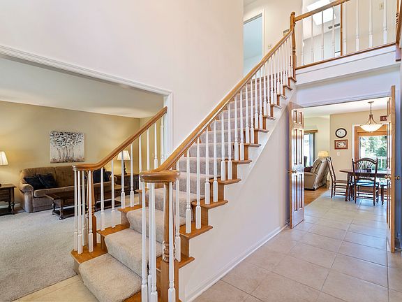 2nd image of 416 Knights Bridge Ct