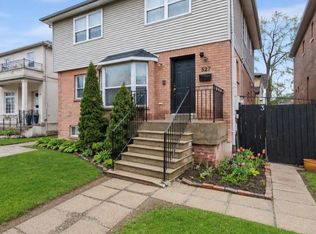 527 Glengarry Ave, Toronto, ON M5M1G2