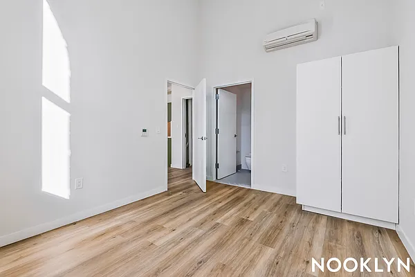 Rented by Nooklyn NYC LLC | media 42