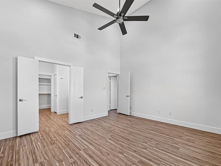 2105 Holman St — Photo 30