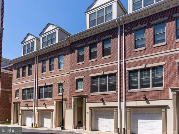 844 Independence Ct, Philadelphia, PA 19147