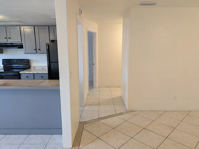2609 N Oleander Ave #17 — Photo 9