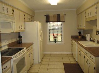 108 Spruce Pine Dr, Thomasville, GA 31757