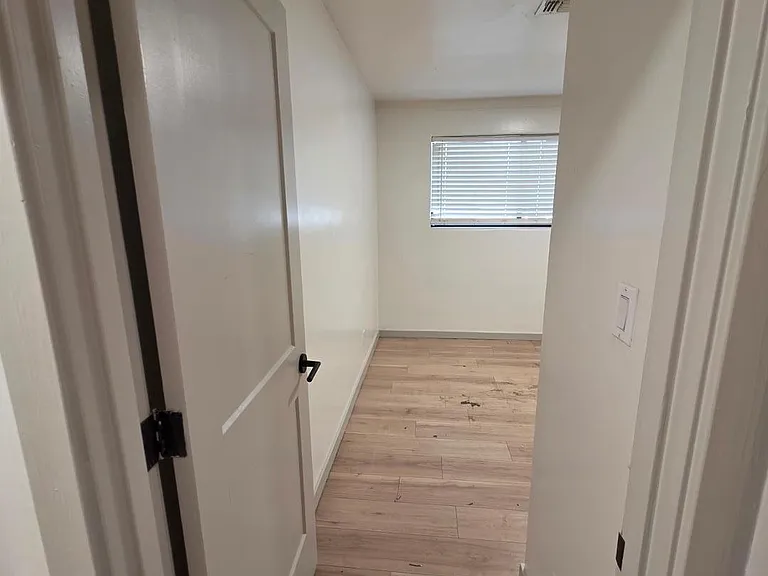 4034 E Moreland St #2 — Photo 11