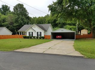 2630 Larry Dr, Charlotte, NC 28214