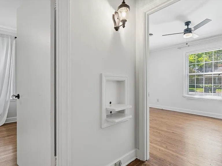 3784 Philwood Ave — Photo 25