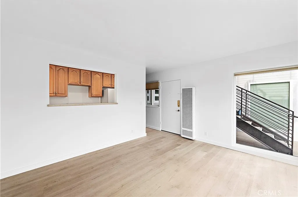 1 bed, 550 sqft, $3,000 — Photo 3