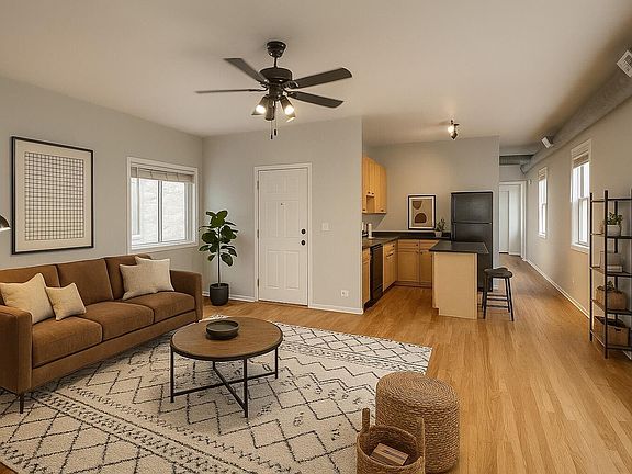 3rd image of 2406 W Flournoy St APT 3